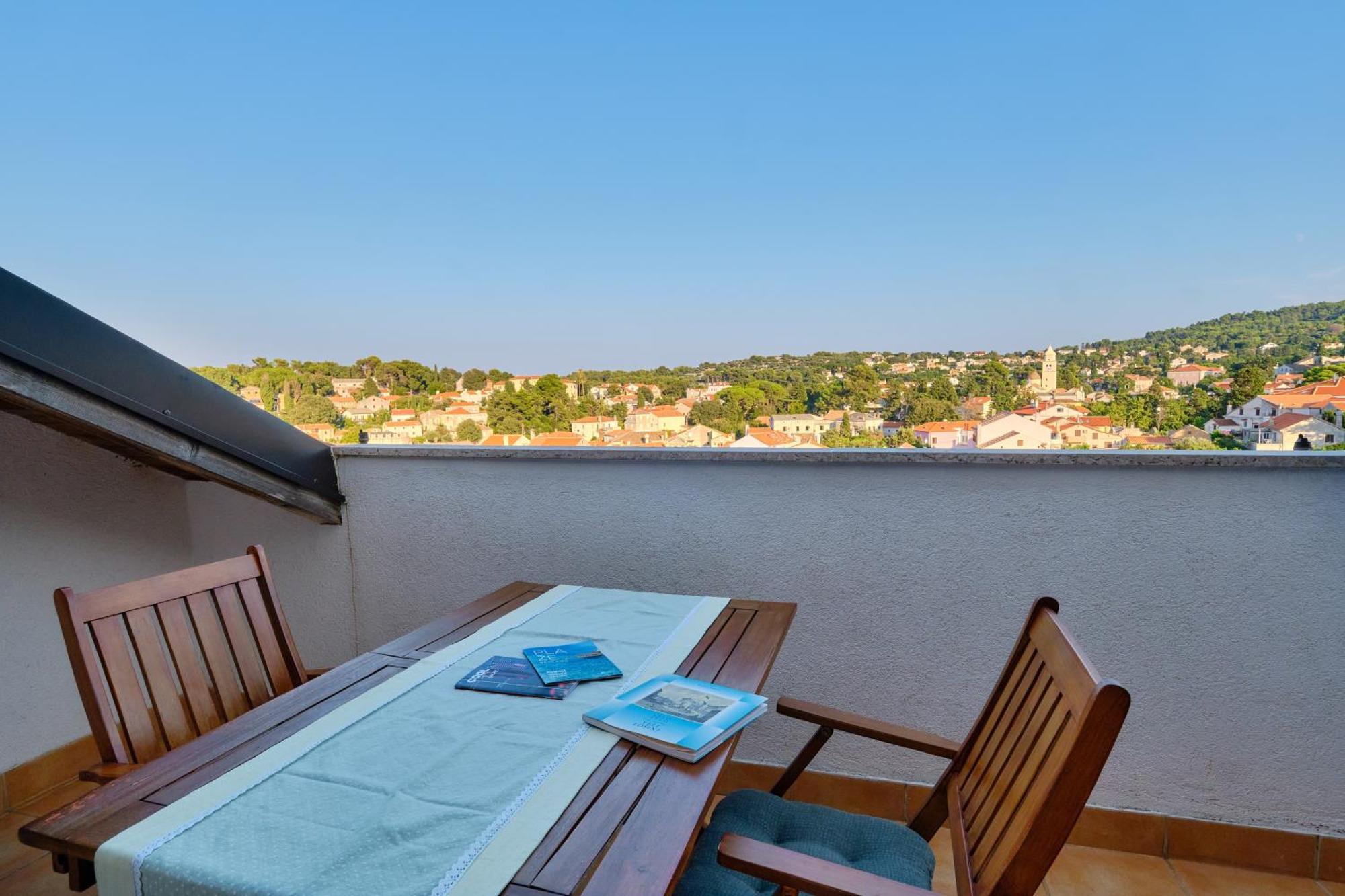 Apartment Pepermint - Iqm Destination Quality Veli Losinj Bagian luar foto