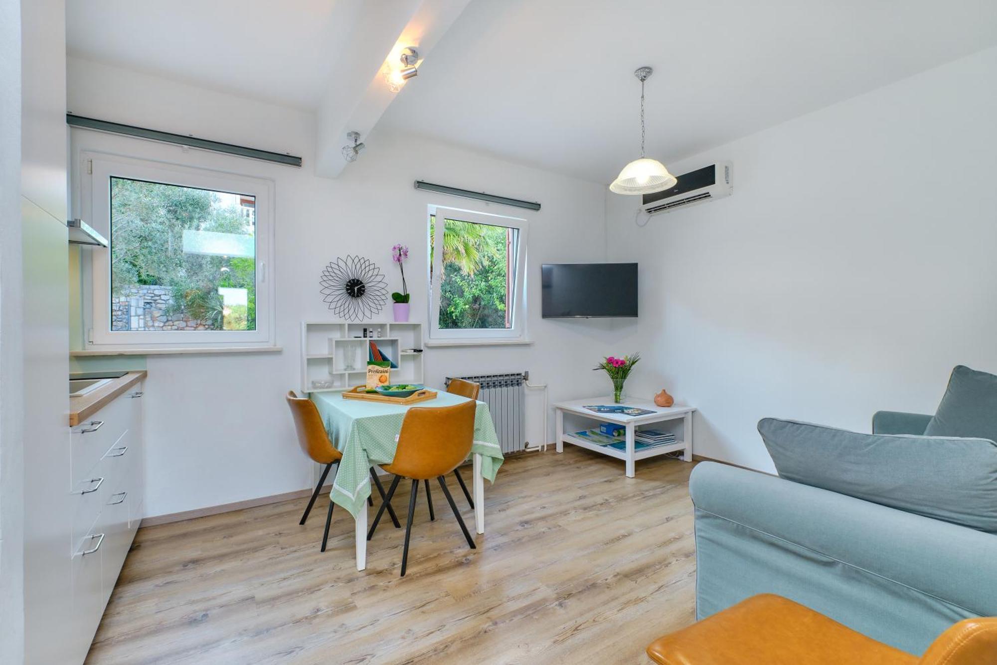 Apartment Pepermint - Iqm Destination Quality Veli Losinj Bagian luar foto