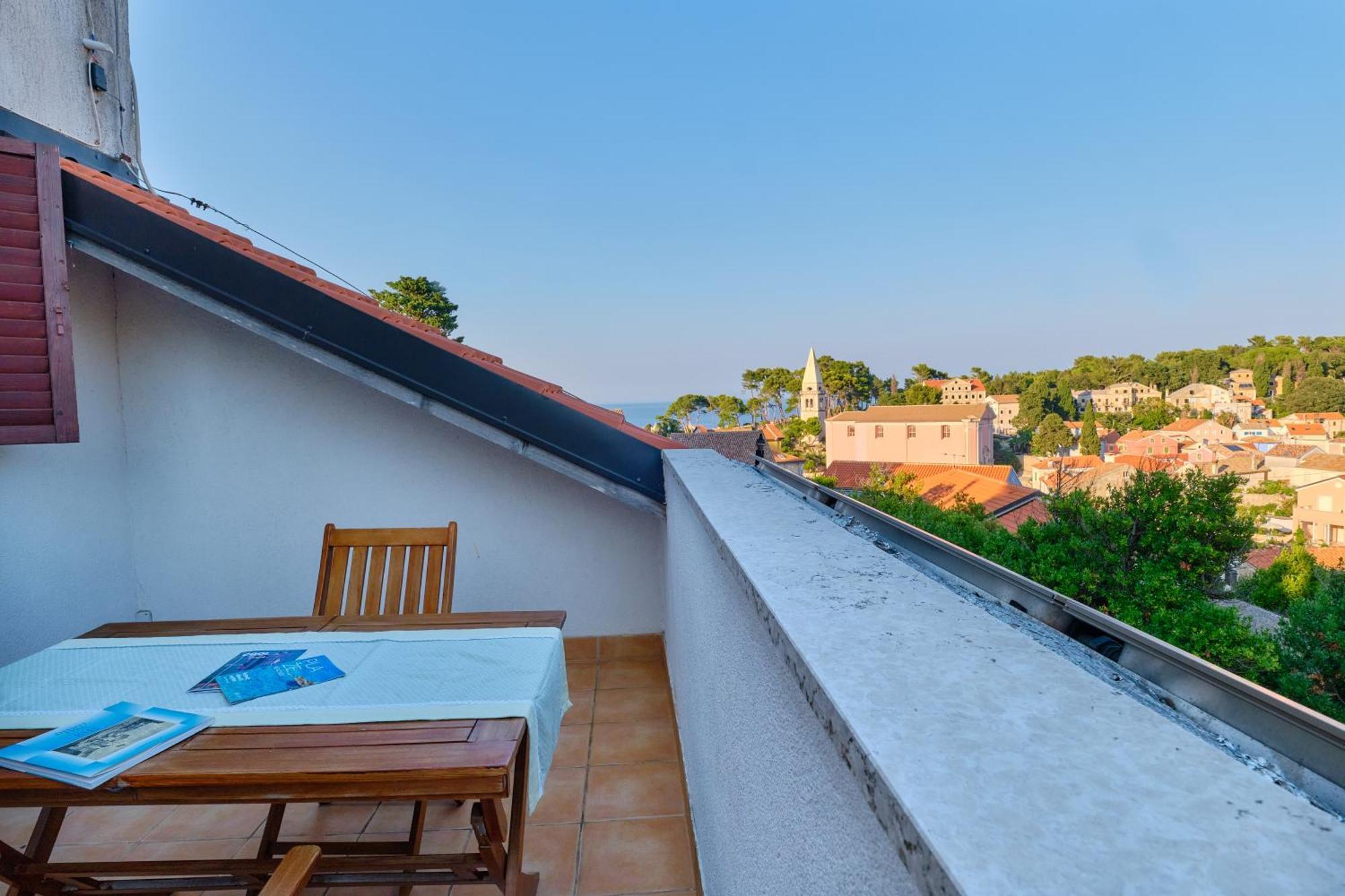 Apartment Pepermint - Iqm Destination Quality Veli Losinj Bagian luar foto